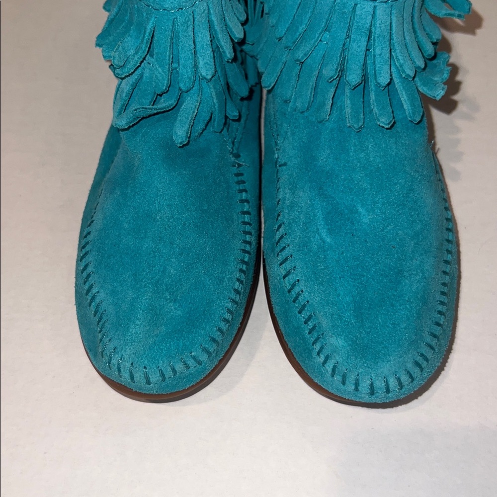 Minnetonka Fringe Turquoise Boots - Picture 4 of 10